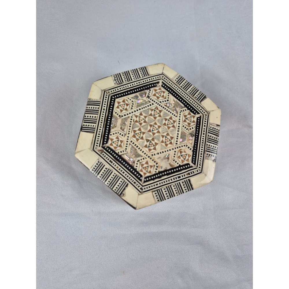 Jerusalem Holy Land Olive Wood Mother of Pearl Inlay Hexagon Trinket Jewelry Box - Picture 2 of 9